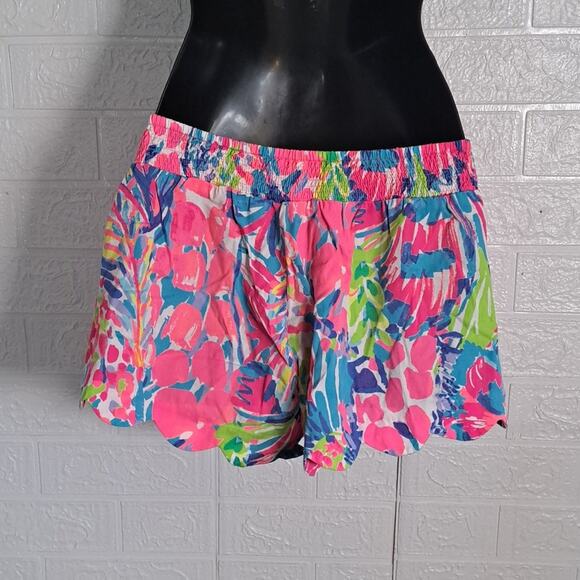 Lilly Pulitzer *Holy Grail* Gumbo Limbo Print Dahlia Shorts - Picture 7 of 10
